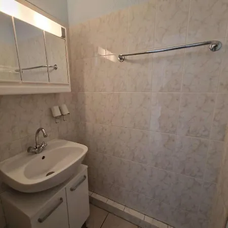 Apartment Cosy 2 Pieces Avec Cabine, Terrasse Et Piscine, Pres De La A - Fr-1-326-674 Marseillan (Herault)